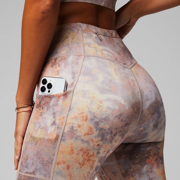 NEW Fabletics Matching Set! - Picture 3 of 14